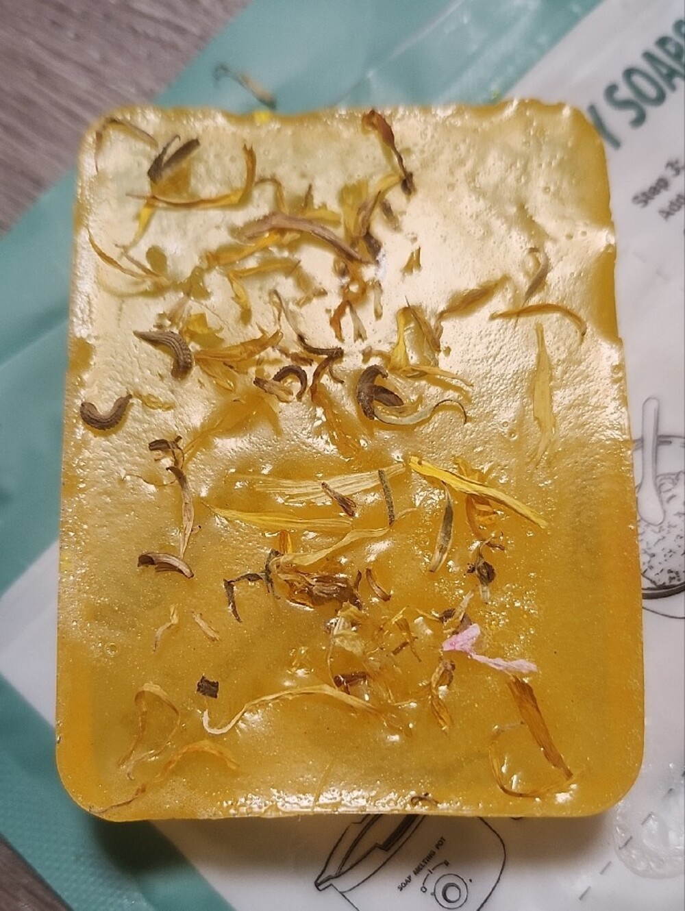 Handmade Glyercin Lemon Scent Soap W Calendula Petals - Picture 5 of 5